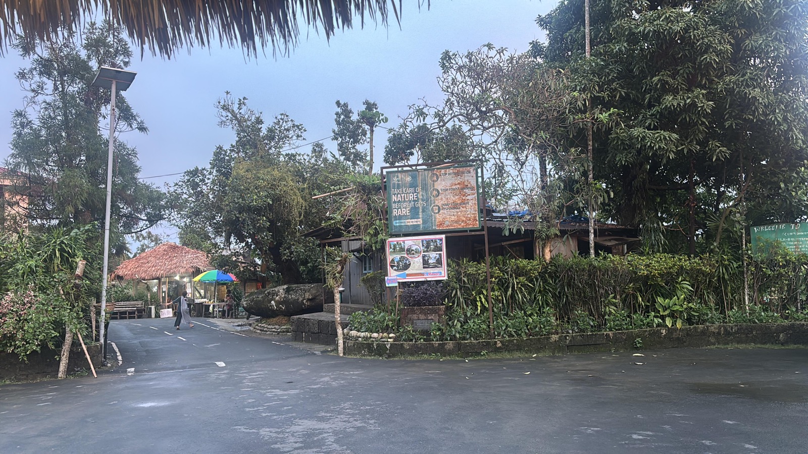 Mawlynnong village